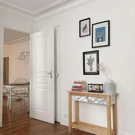 Apartment Cozy Spacious In Hyper Center Of *